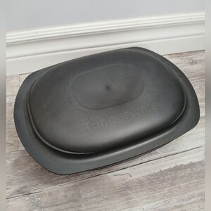 Tupperware Ultra Pro 2.1 Qt Roasting Pan Black 2L EUC Oven Safe